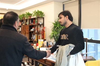 Индијски посетиоци фабрике ваздушних компресора Лисхан